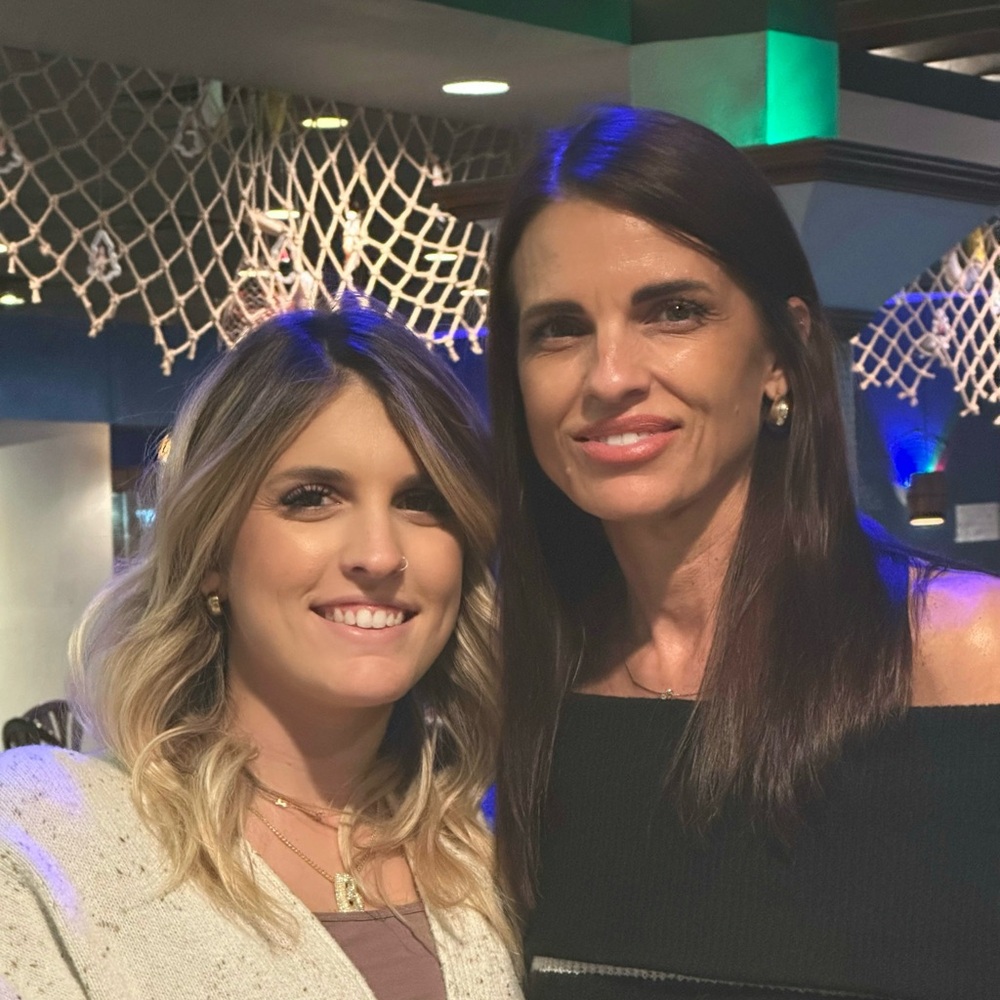 Meet your Posher, Melissa & BrookLyn. 
Mom + daughter duo